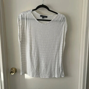 😍Cap sleeved Tommy Hilfiger white shirt. Size L. 😍